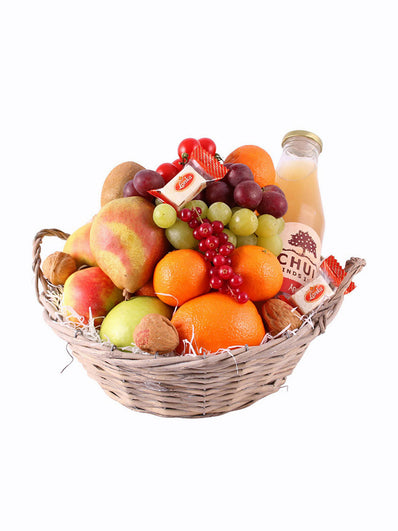 Luxurious fruit basket